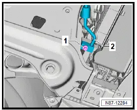 Volkswagen ID.4. Disconnecting and connecting refrigerant lines on gas cooler